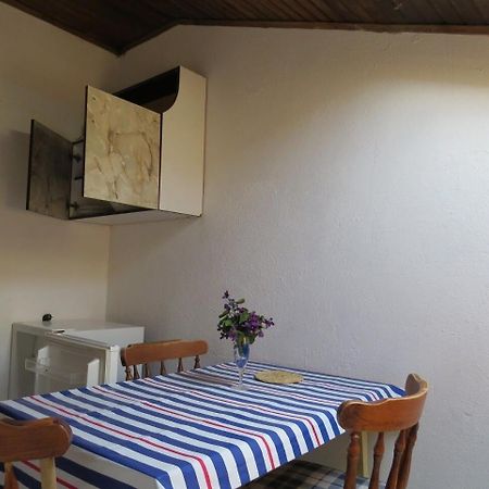 Apartment Rene Omiš Екстериор снимка