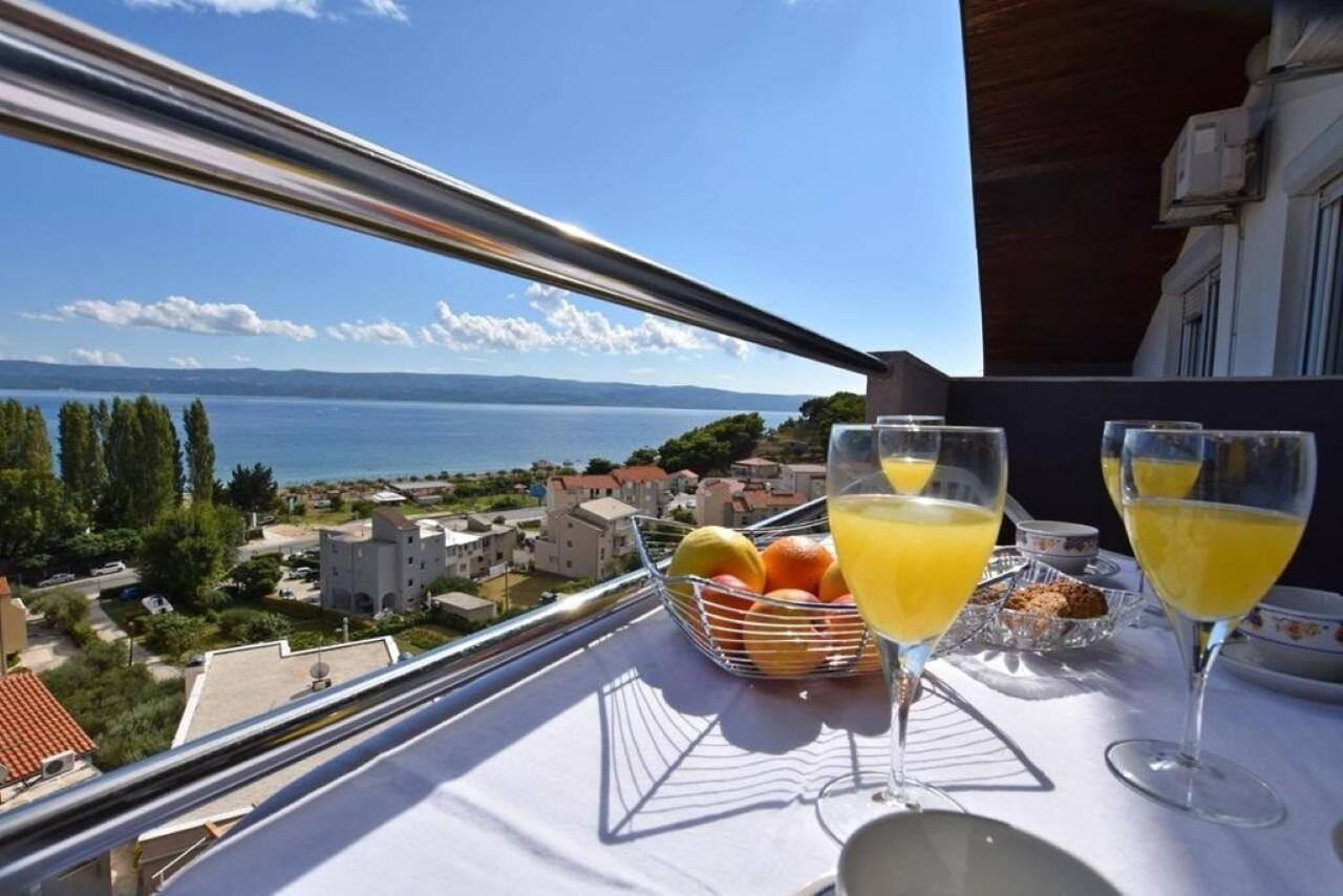Apartment Rene Omiš Екстериор снимка