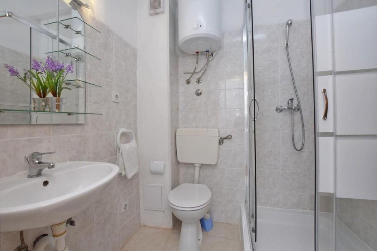 Apartment Rene Omiš Екстериор снимка