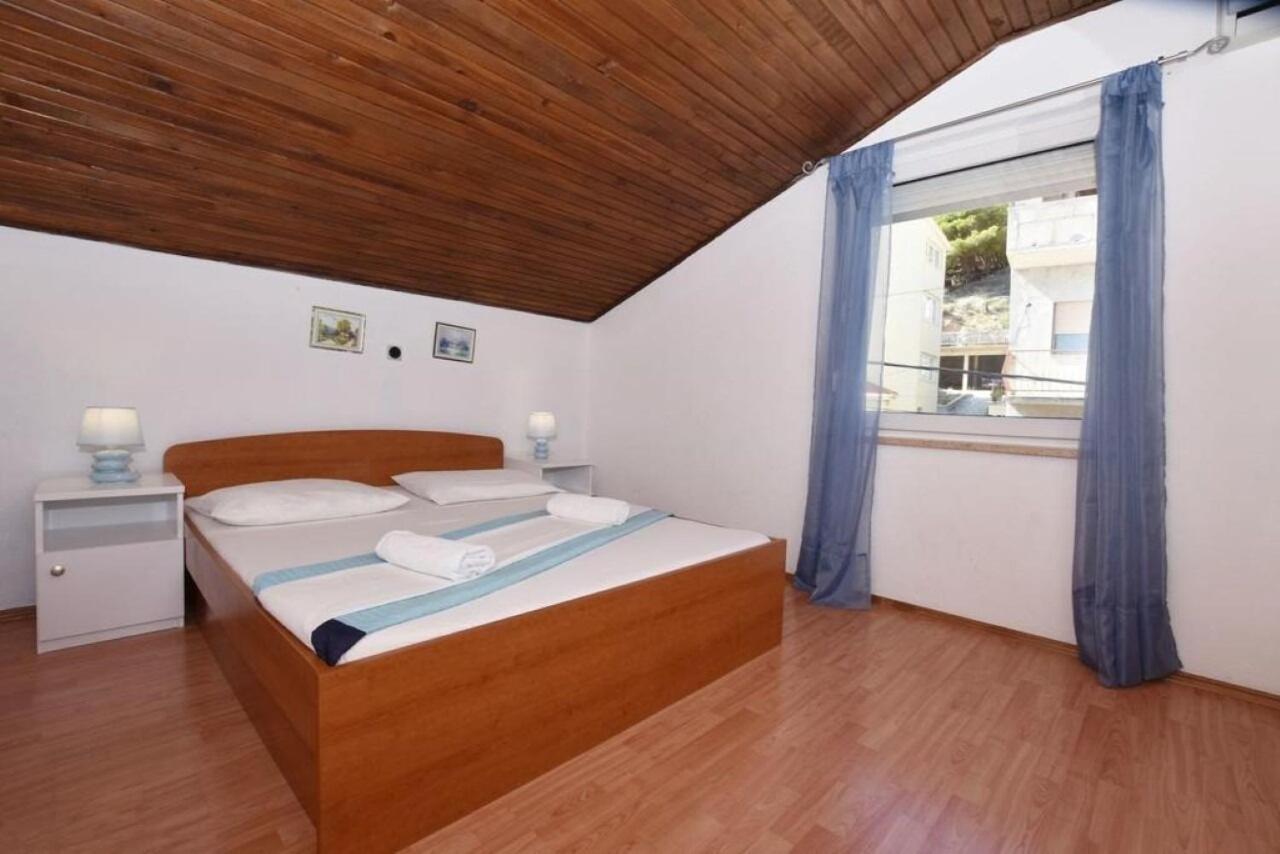 Apartment Rene Omiš Екстериор снимка